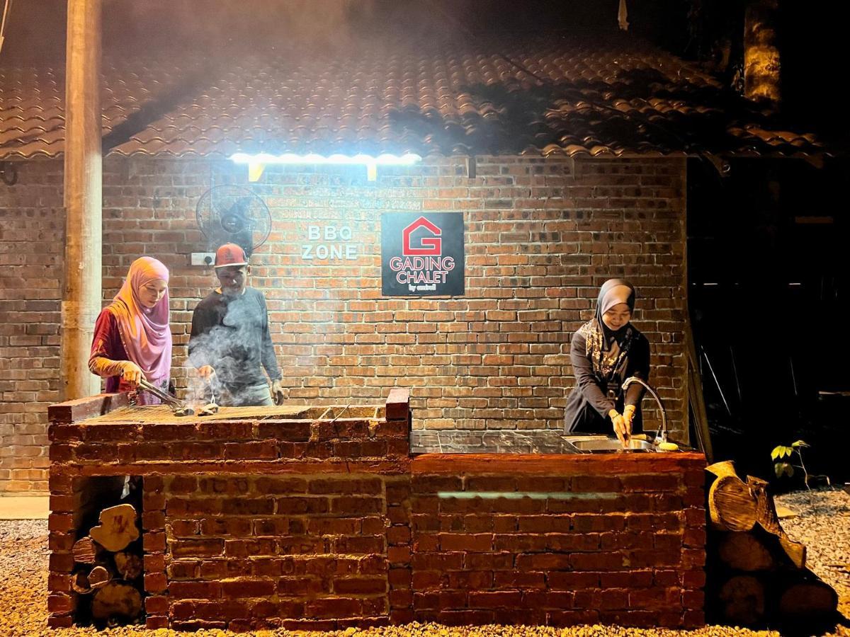 Gading Chalet Kuala Terengganu Exteriör bild