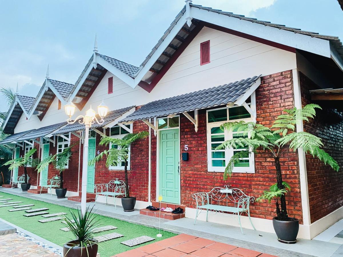Gading Chalet Kuala Terengganu Exteriör bild