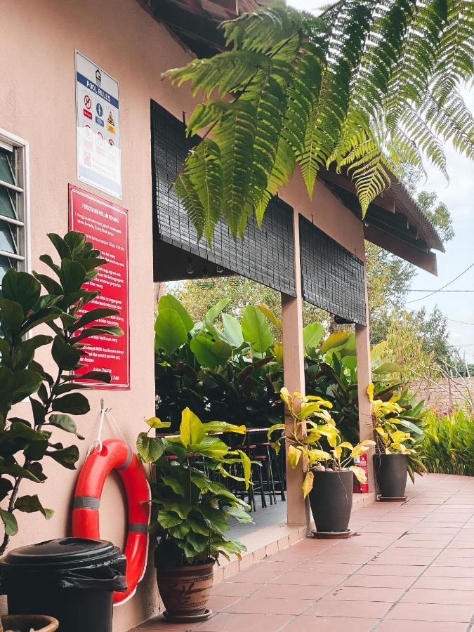 Gading Chalet Kuala Terengganu Exteriör bild