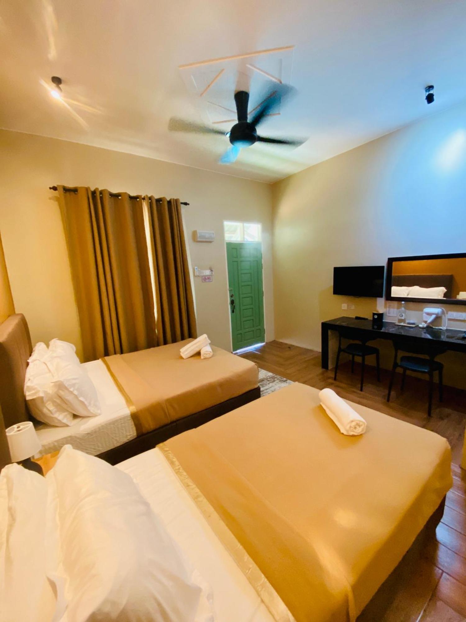 Gading Chalet Kuala Terengganu Exteriör bild